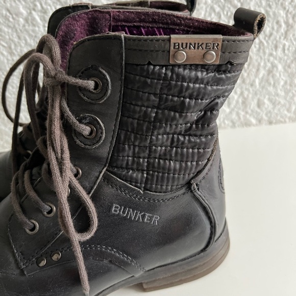 BUNKER Eur 38 Womens 7 Black Lace Up Leather Boots Purple Lining Grunge 90s Funk - Picture 6 of 12